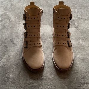 NWOT Paul Green Annie Bootie